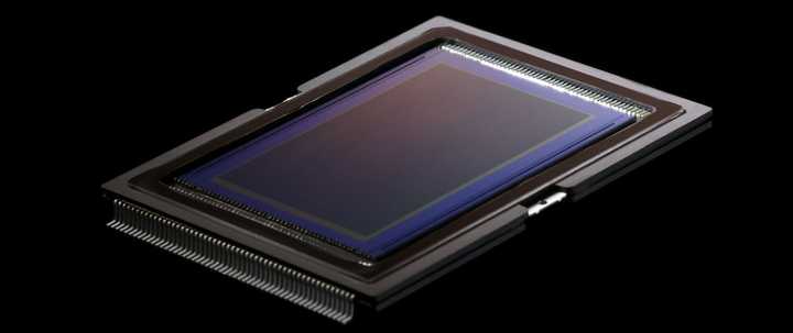 cmos传感器在机身还是镜头,相机的传感器和cmos有区别吗