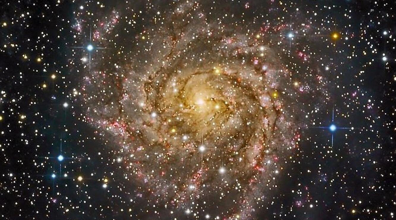 科学家发现32光年比地球大5倍星球,外星人在二十九个星球上观察地球