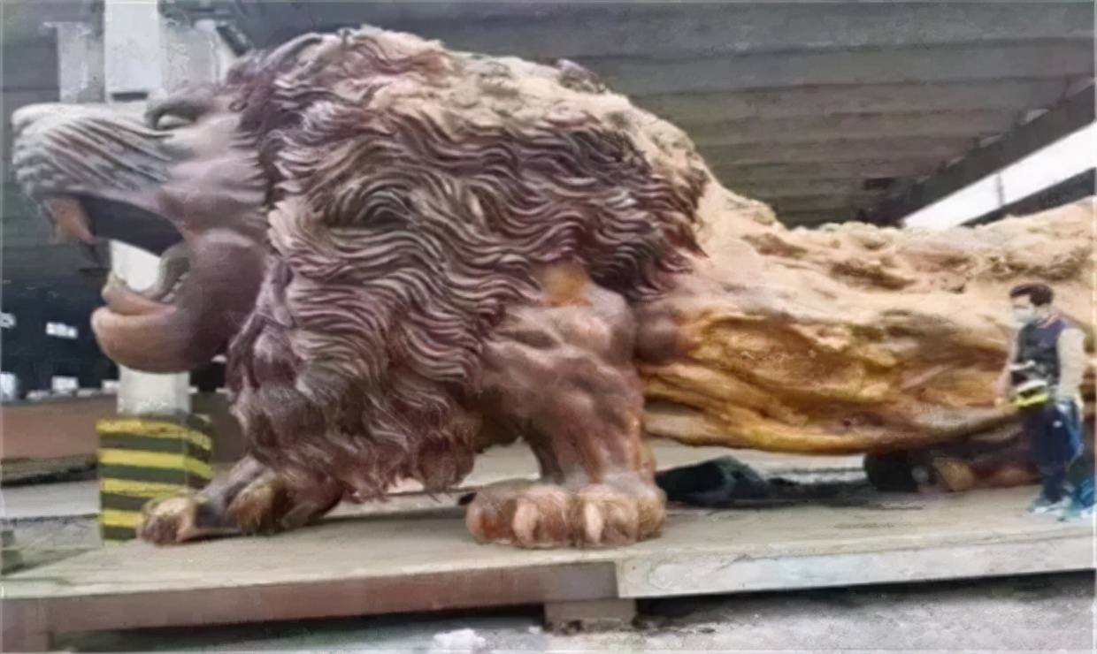 广西300万木雕雄狮,200万左右的雄狮木雕