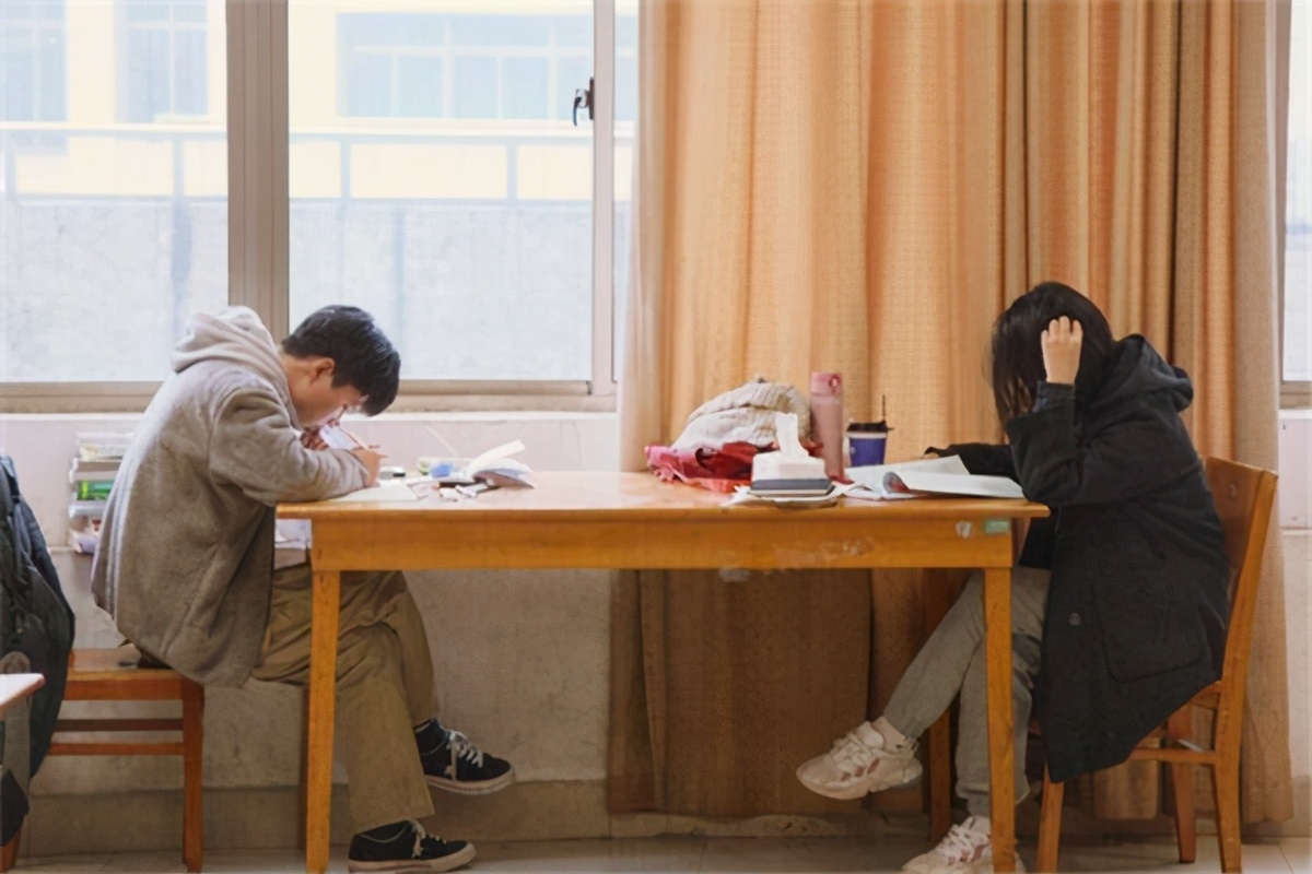 考研学硕和专硕的区别在哪里,考研专硕与学硕有什么区别