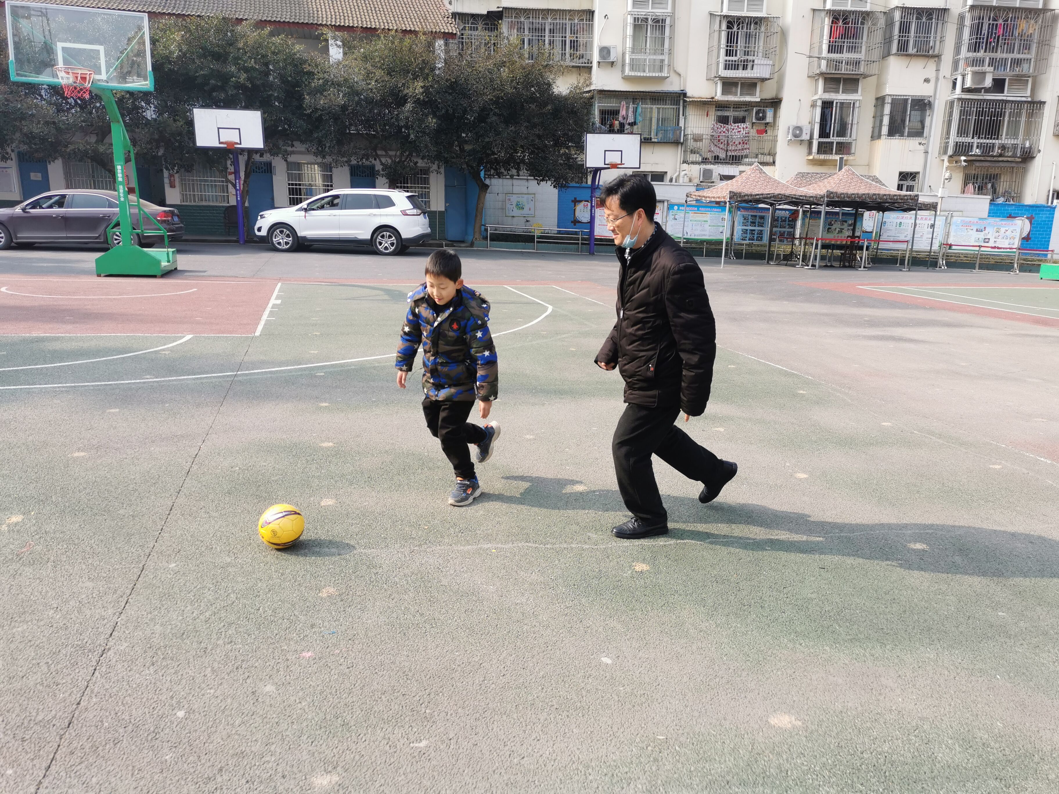 暖冬关爱留守儿童活动,走进校园关爱留守儿童活动