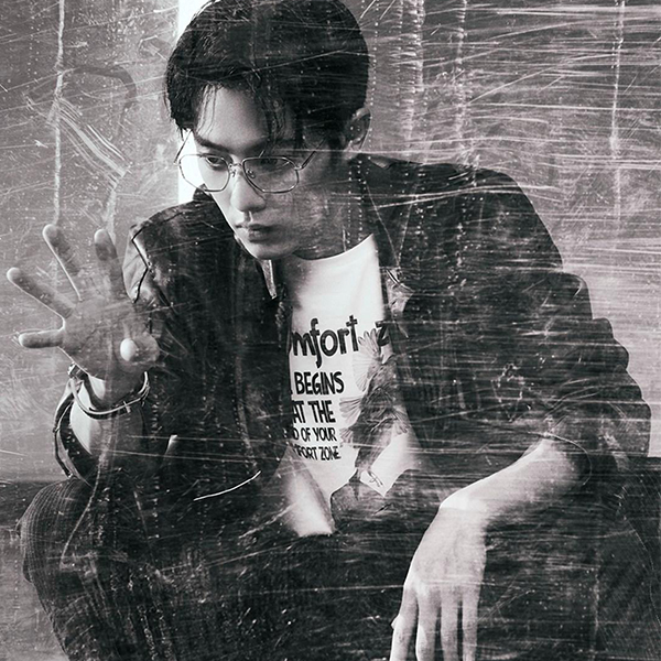 肖战非科班出身怎么会演戏的,非科班出身明星入行经历