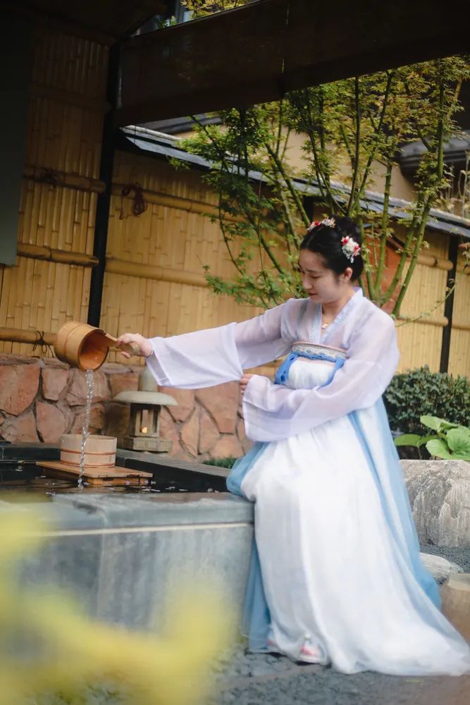 住进风景里温泉酒店,住进风景里旅游度假温泉酒店