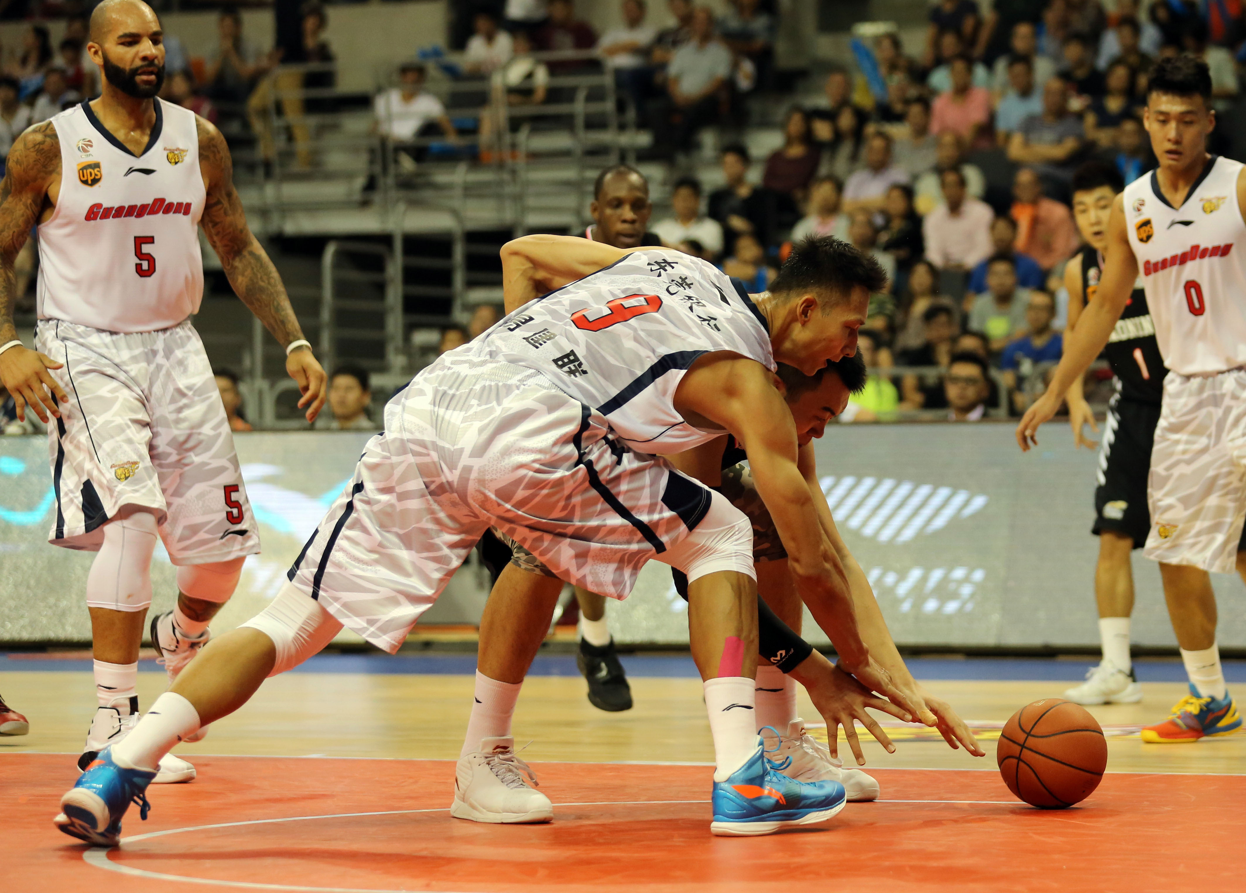 周琦和曾凡博天赋,曾凡博周琦