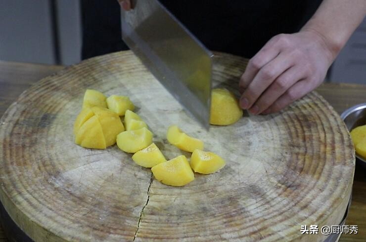 这是孩子最爱吃的一道菜清炒虾仁,这才是小朋友最喜欢的食物