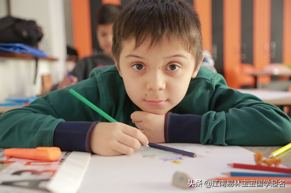 楚辞中寓意最好的名字,楚辞里比较好的字眼