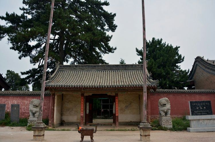 乡村古寺庙,五一家乡山顶寺庙一游