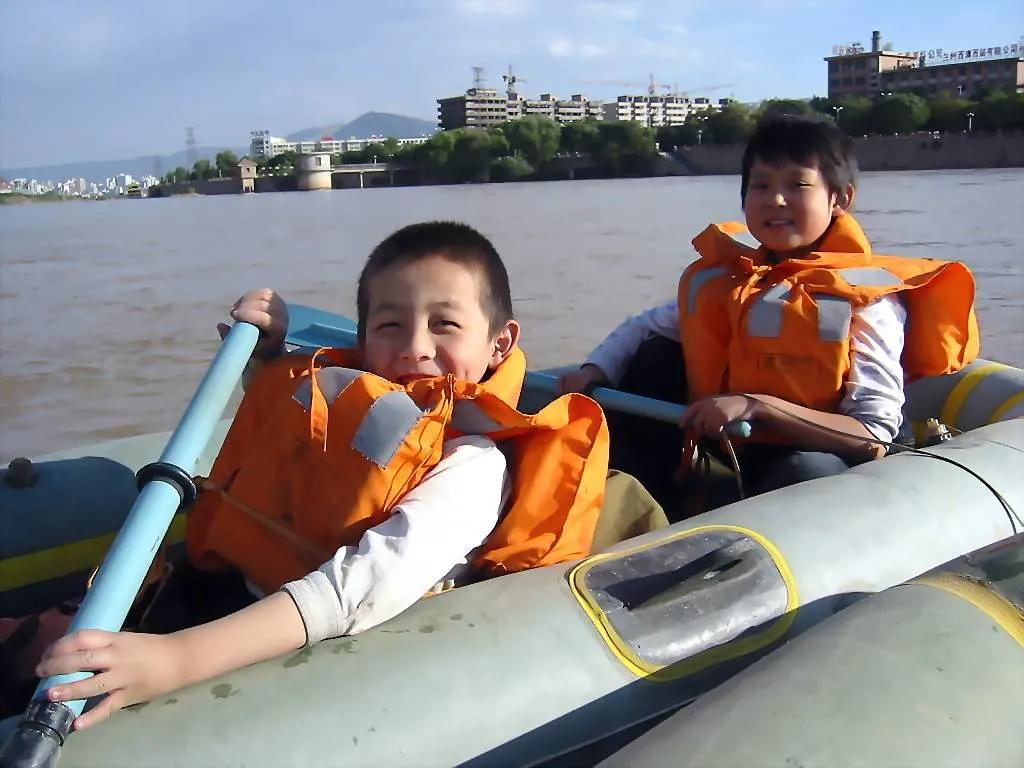 他不是“网红”！他是“网黄”