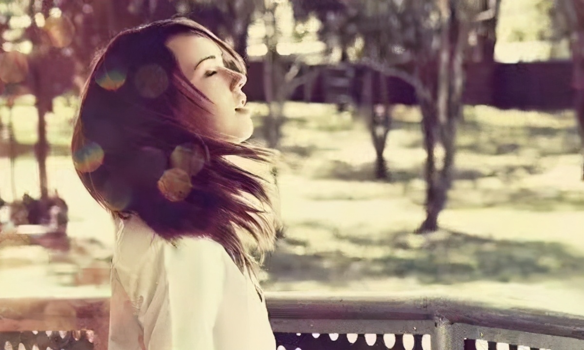 《无需讨好世界，且让自己欢喜》:做己喜欢之事，成己喜欢之人