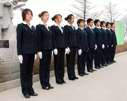 殡仪馆殡葬工作者收入,殡仪馆工作真能月入几十万吗