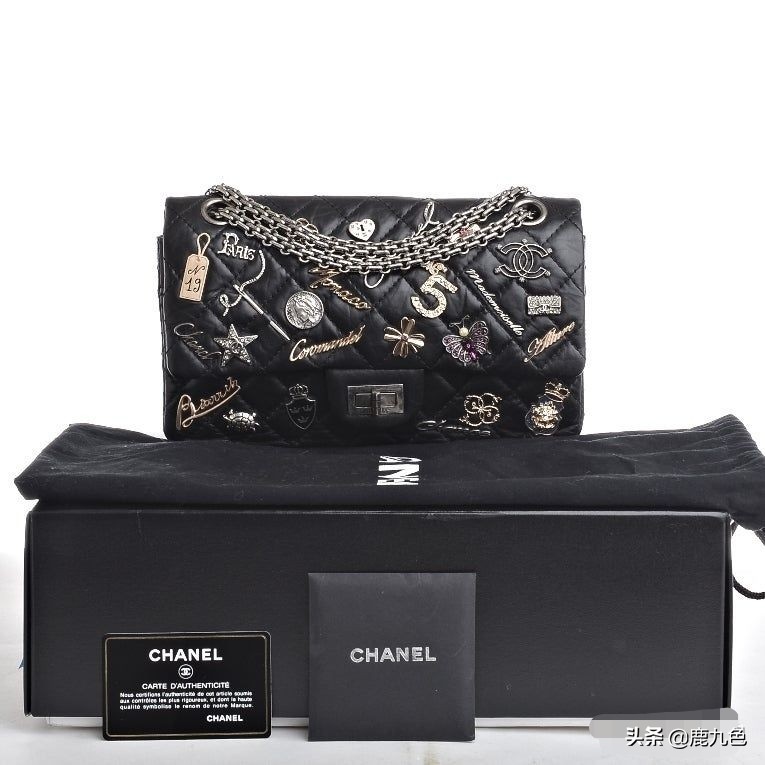 香奈儿拼多多的梗,30岁背300多的包丢人吗