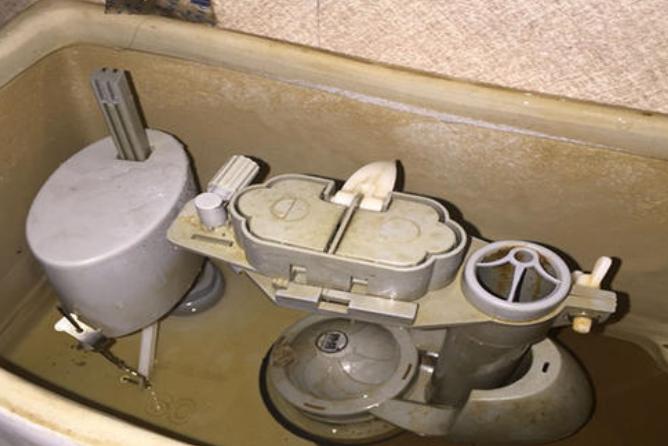 马桶漏水了找谁,马桶漏水去哪里找