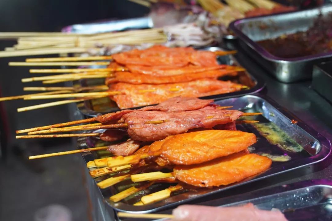 无夜市不夏天!西园里菜场竟然是个“深夜大食堂”?