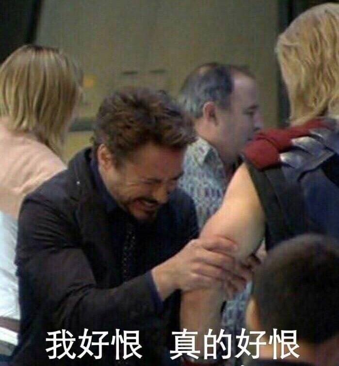 「沙雕小说40」小混混把她拉入了厕所，她无奈帮他们写起了作业