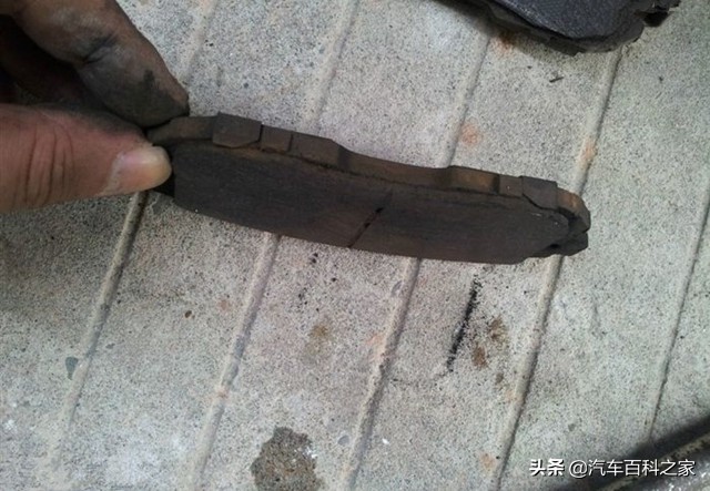 踩刹车有异响滋滋声要换刹车片吗,刹车吱吱响更换刹车盘还是刹车片
