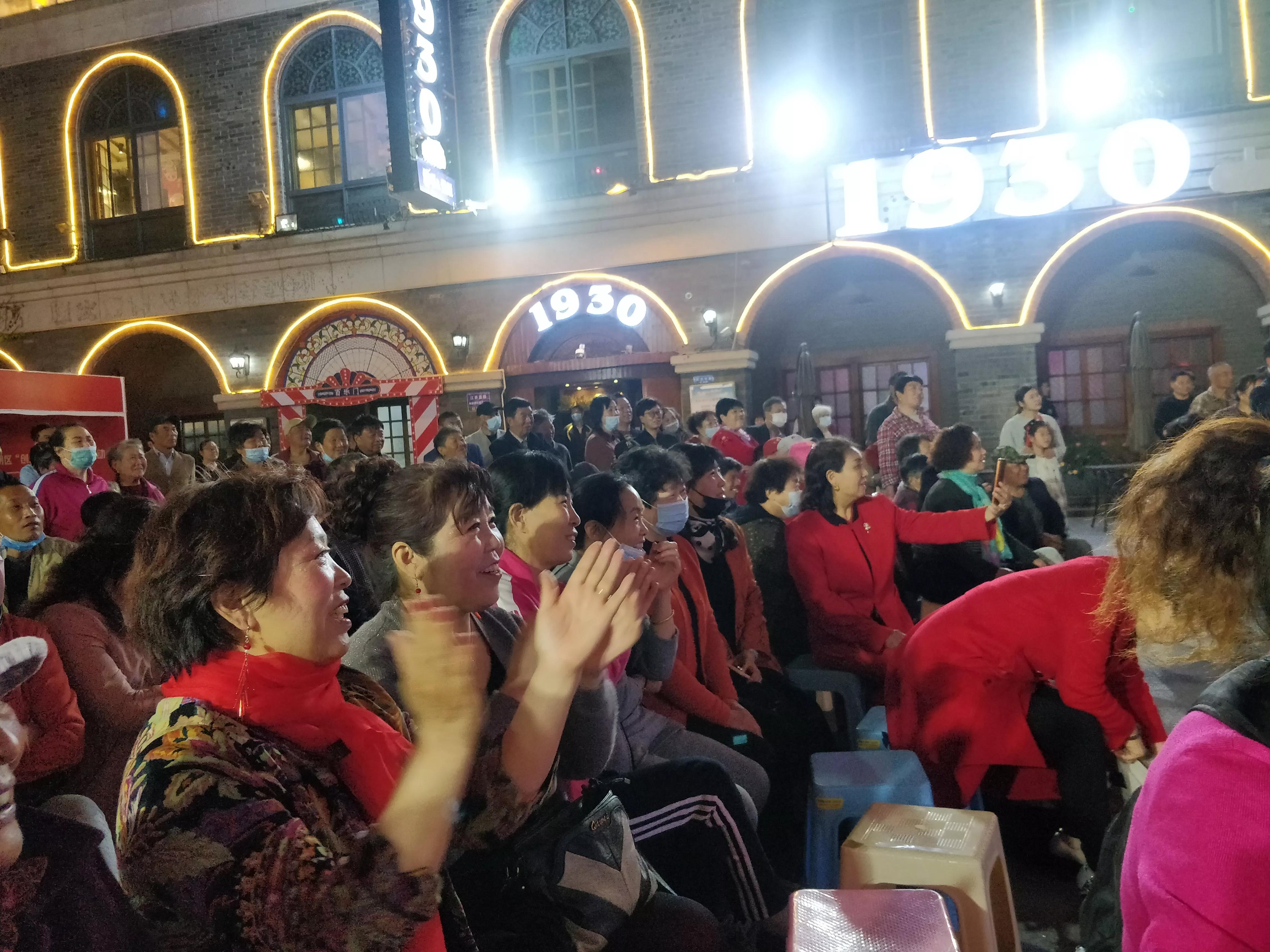 民主路百姓大舞台,连云港市民主老街