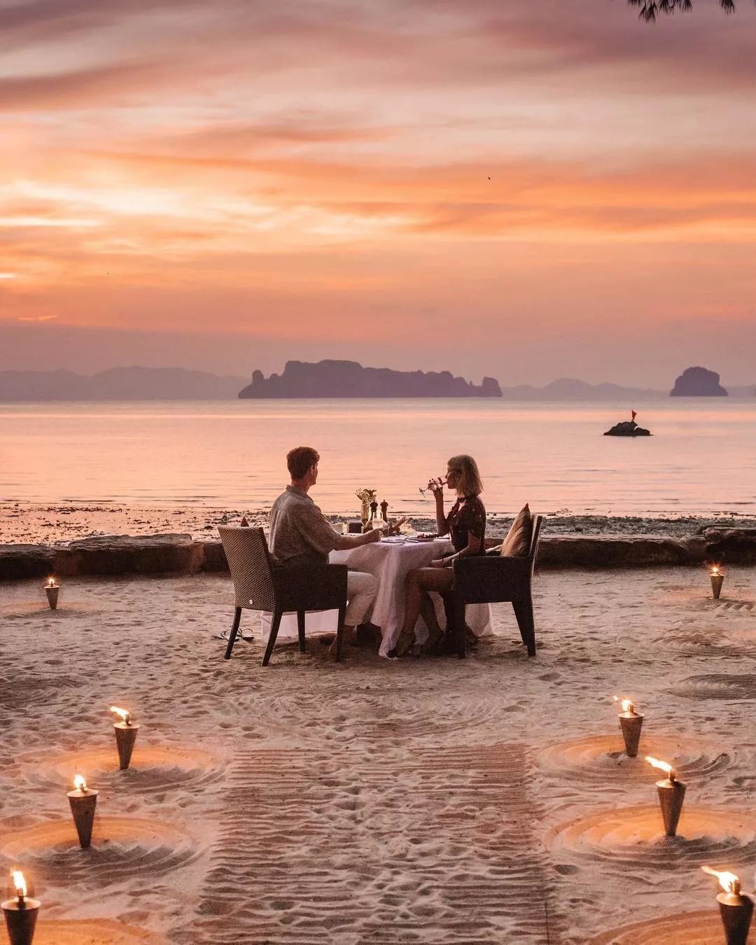 90后清洁工小伙穷游 (一个人穷游中国海上清洁工)