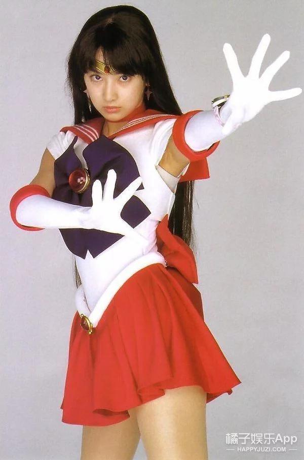 爸爸是前首相外孙，妈妈是第一美人？