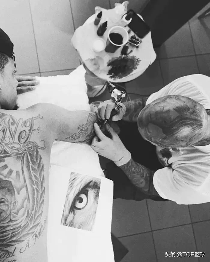 利拉德6球鞋换底,篮球鞋利拉德6