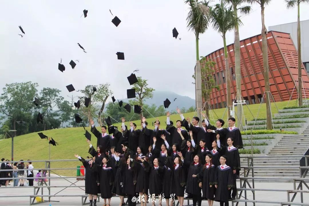 潮平两岸阔风正一帆悬异曲同工,潮平两岸阔风正一帆悬中文