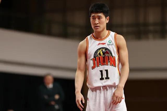 徐杰身高矮为什么能进国家队,徐杰靠什么进国家队