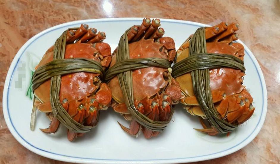 如何蒸螃蟹不掉腿窍门图解,蒸螃蟹不掉腿的方法是什么