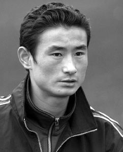 山东鲁能泰山队新老球员合照,鲁能内援李勇视频