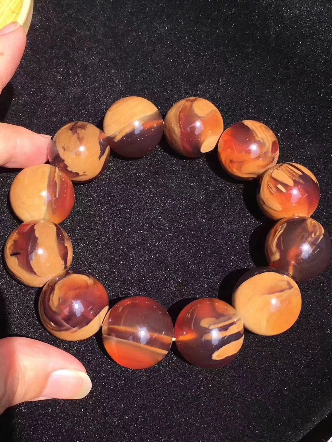 琥珀蜜蜡的四大禁忌,文玩的五毒四害