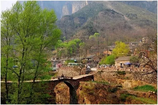 古诗词最好一句让人意难平的名句,诗词中难以启齿的19个字