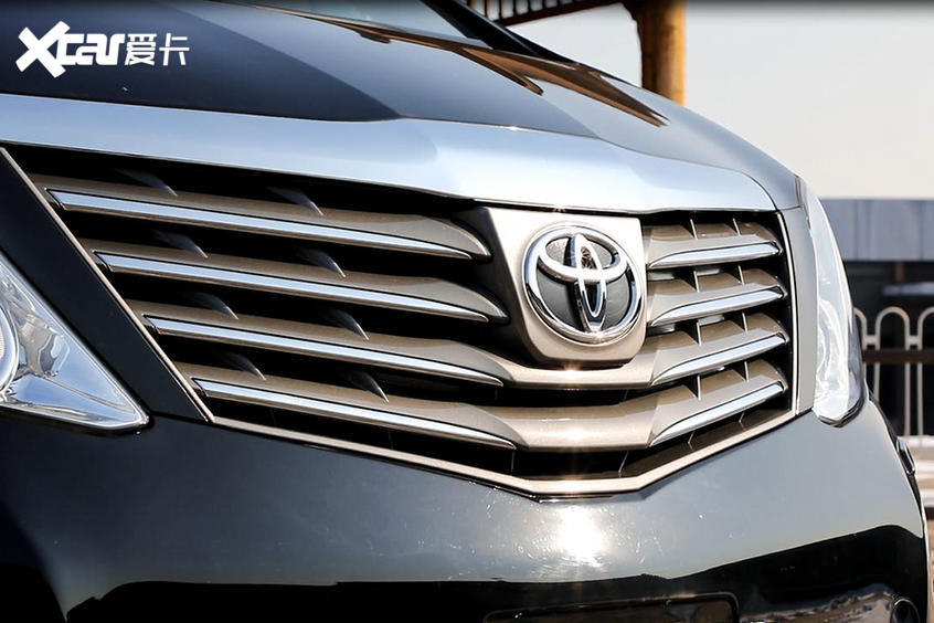 30万买丰田埃尔法,30万不买汉兰达选什么