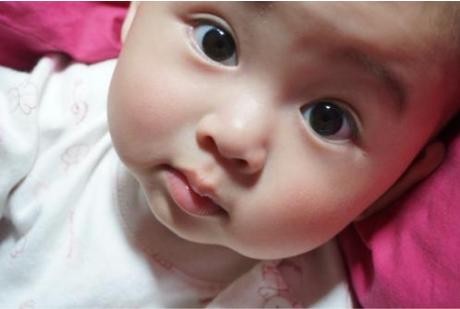 2岁宝宝白天睡太久晚上睡特别迟,2岁宝宝白天睡3小时晚上10点就醒