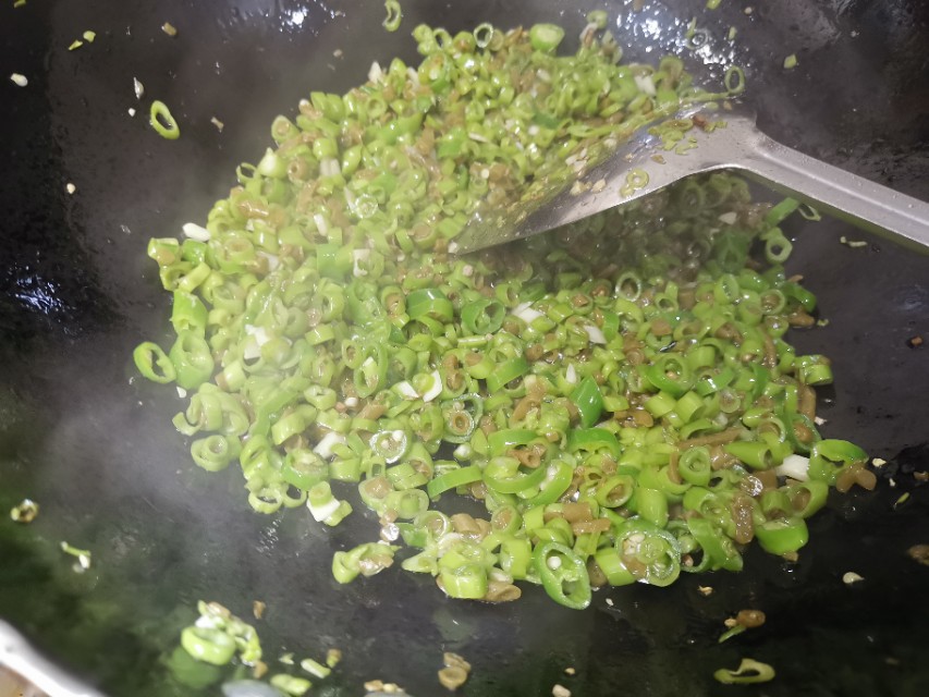 酸辣空心菜梗和酸豆角做法,四川空心菜酸豆角肉末怎么炒好吃