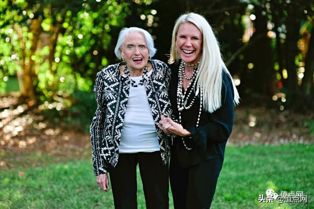 乾隆御制珐琅彩碗拍卖了780万港元,乾隆洋彩观音瓶伦敦拍卖