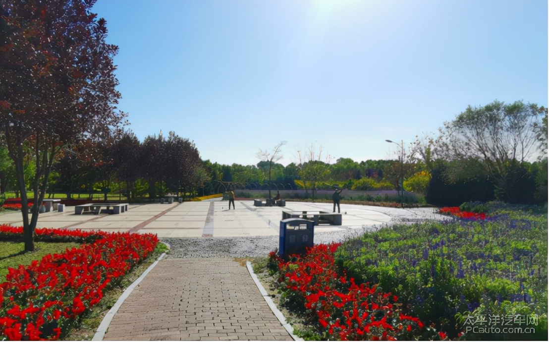 忽如一夜秋风来的下一句,,忽如一夜春风来千树万树梨花开