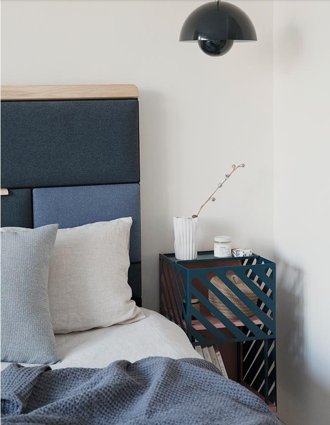 扔掉鸡肋床头柜,扔掉床头柜空间立马变大