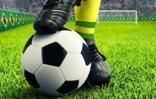 在米拉多来一场足球赛