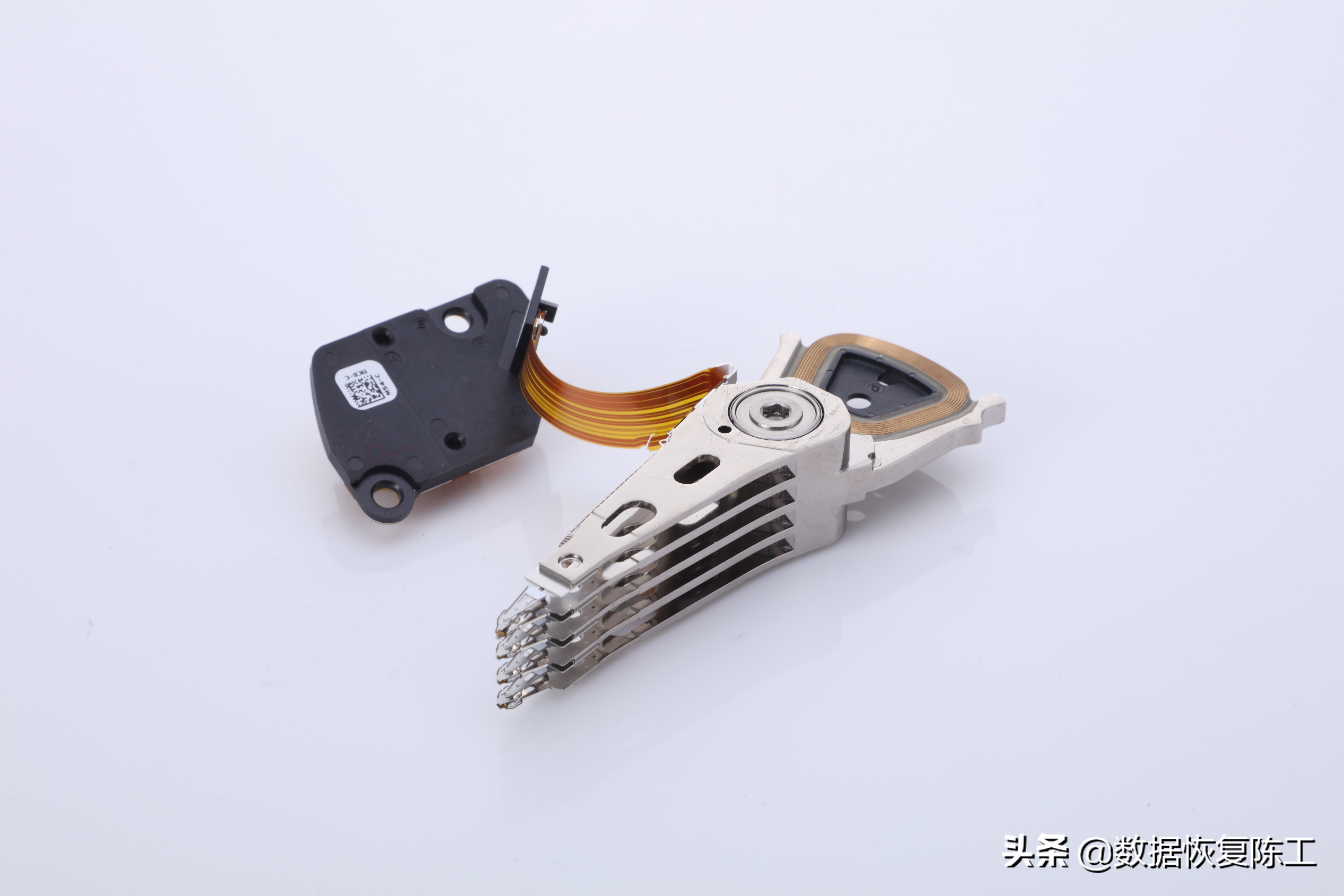 硬盘磁头坏了，可以修复到正常使用吗？看完就知道了