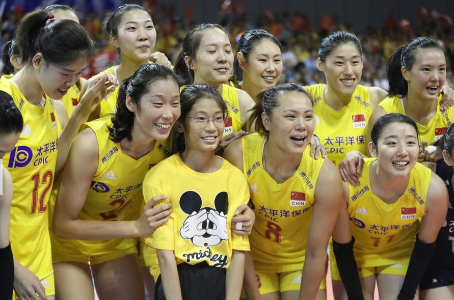 朱婷13岁的妹妹现在的情况,朱佳荟朱婷合影