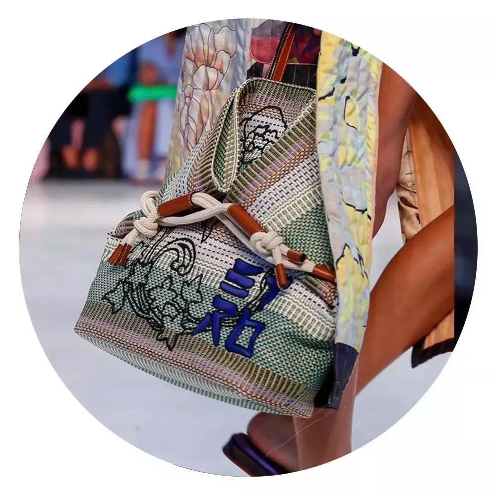 etro近况,etro佩斯利花纹真丝连衣裙