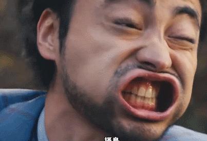 他拍沙雕广告、演AV导演,却是玩家公认的好演员|游戏人物传