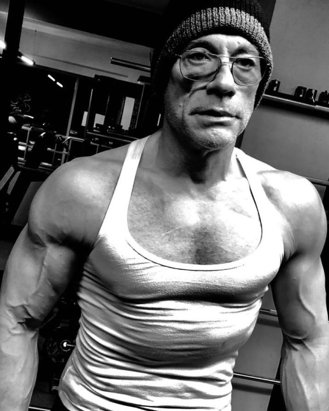 尚格云顿一字马完整视频,尚格云顿一字马纪录片