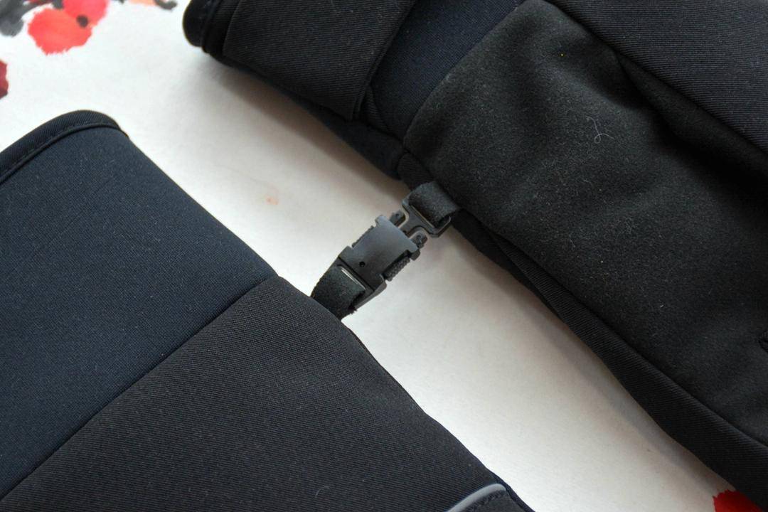 秋冬户外保暖加绒防水防触屏手套,鹿绒保暖触屏手套