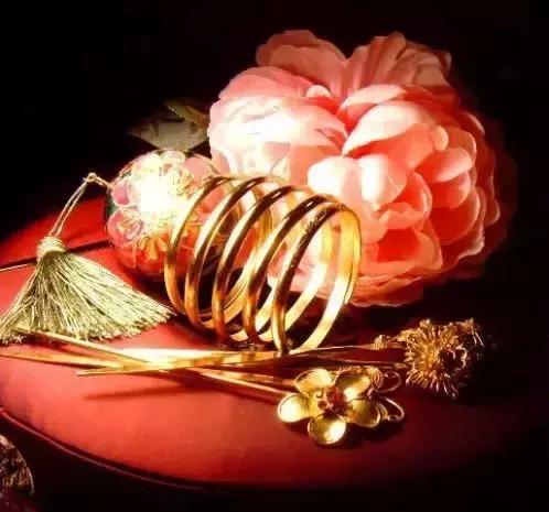 古代男女定情信物用哪种玉佩,古代男女定情信物都有哪些