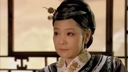 她是范冰冰的恩人，曾被抛弃流产不育，中年又意外丧夫，悲惨一生