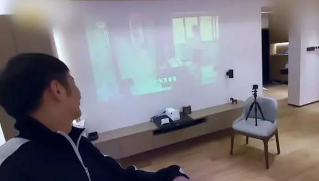 何炅去李维嘉家做客,何炅家视频