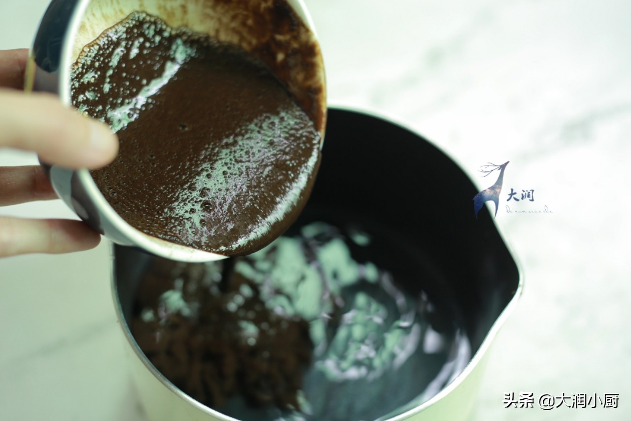 比较嫩滑的龟苓膏怎么做,龟苓膏怎么做教程超级简单