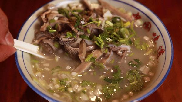 老字号“插旗”石景山！不到20元能吃饱？！还抬手就送60瓶啤酒！