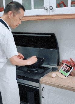 想知道上面的这个洞洞是用来干什么的？