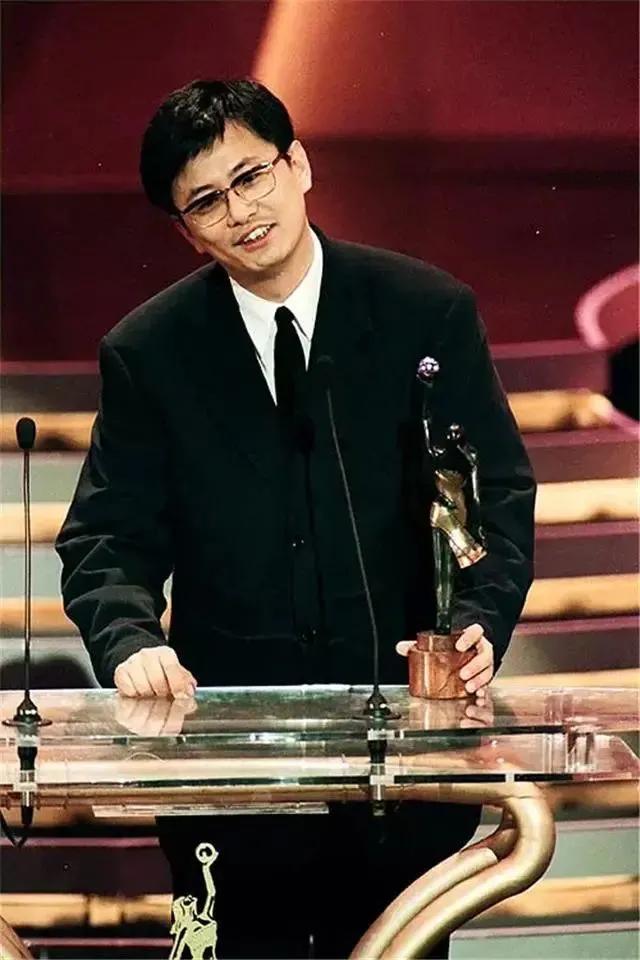 王家卫的盈利模式,王家卫的致富经历