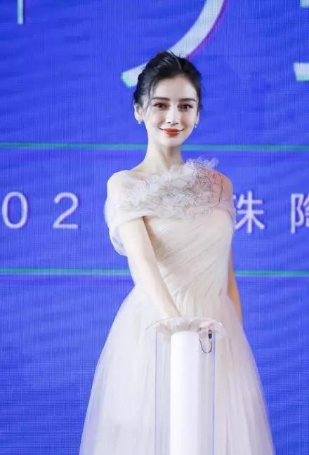 林允美白秘籍是坚抹身体乳！评测英皇室百年牌子身体乳有多好用？